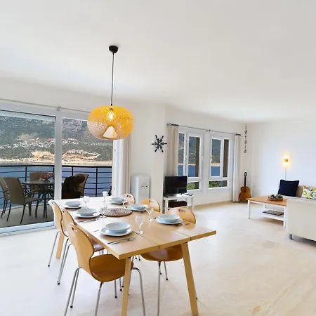 Sofia Amazing Sea View Apartmán *